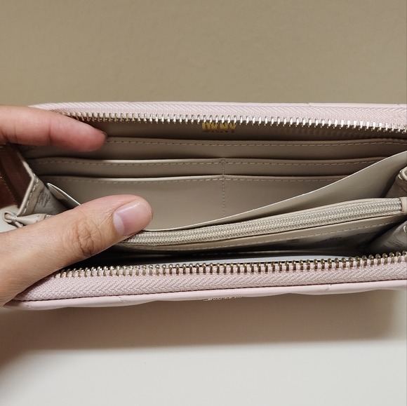 NWT DKNY wallet pink - Picture 4 of 5